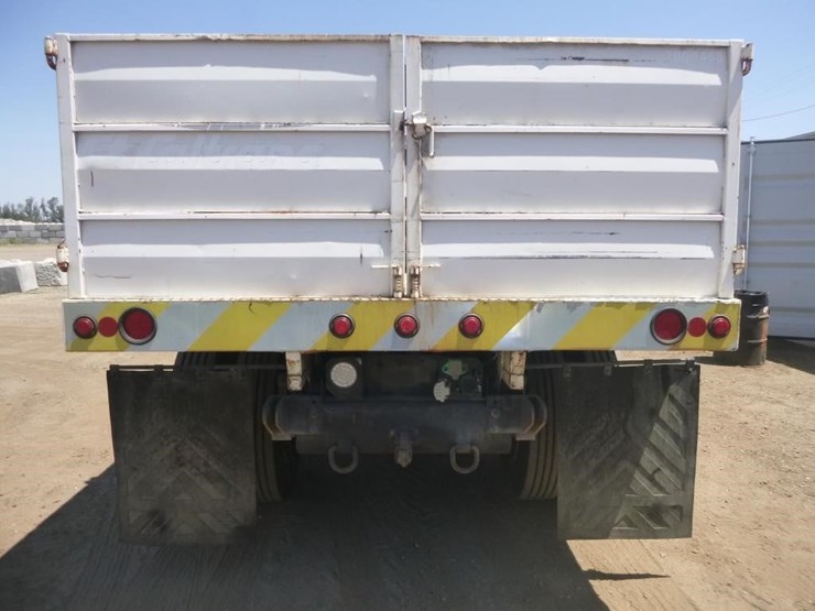 2006-international-durastar-4300-image-27