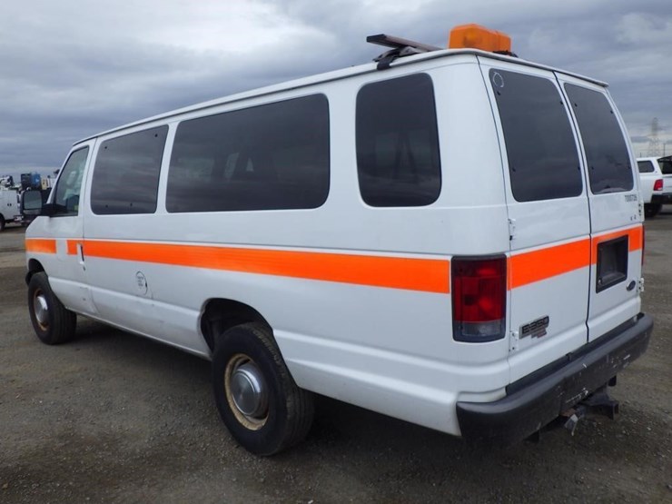 2006-ford-econoline-350-image-4