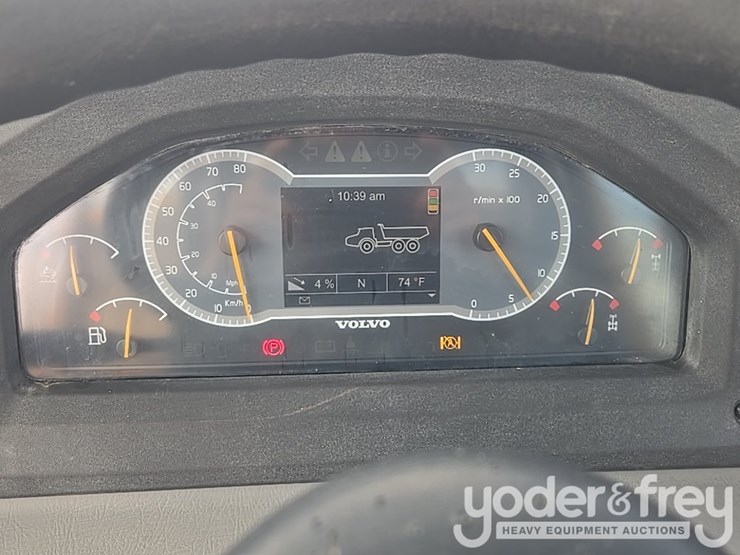 2023-volvo-a25g-image-60