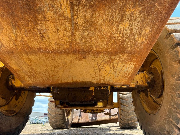 john-deere-444-image-35