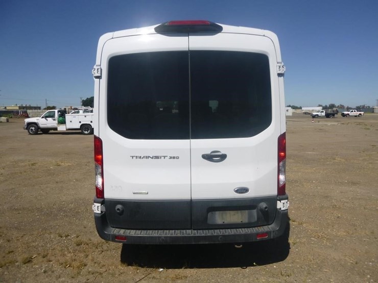 2019-ford-transit-image-18
