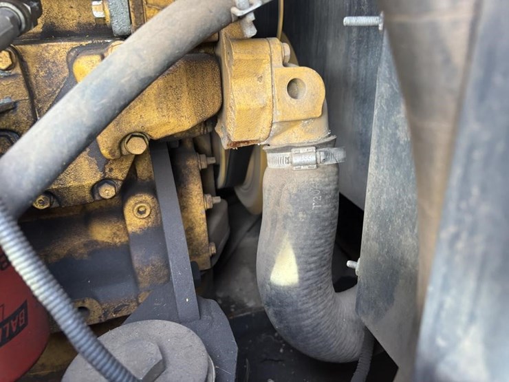 2005-deere-624j-image-53