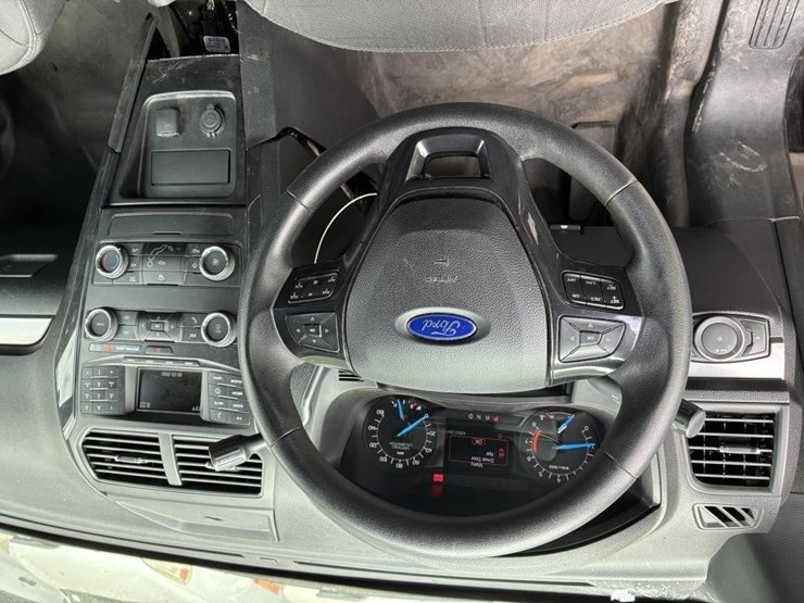 2019-ford-explorer-police-interceptor-image-14