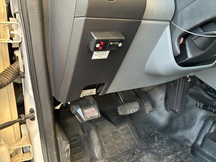 2016-ford-f650-xlt-image-19