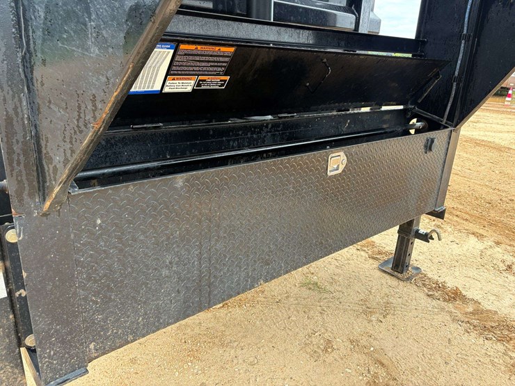 2025-axle-dump-trailer-image-10