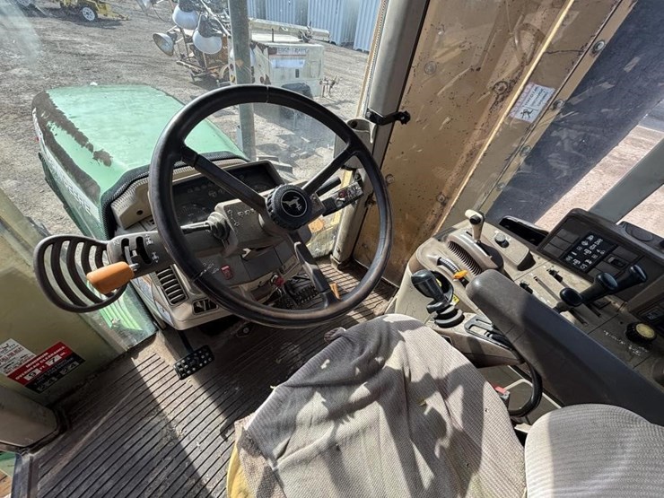 john-deere-6420-image-35