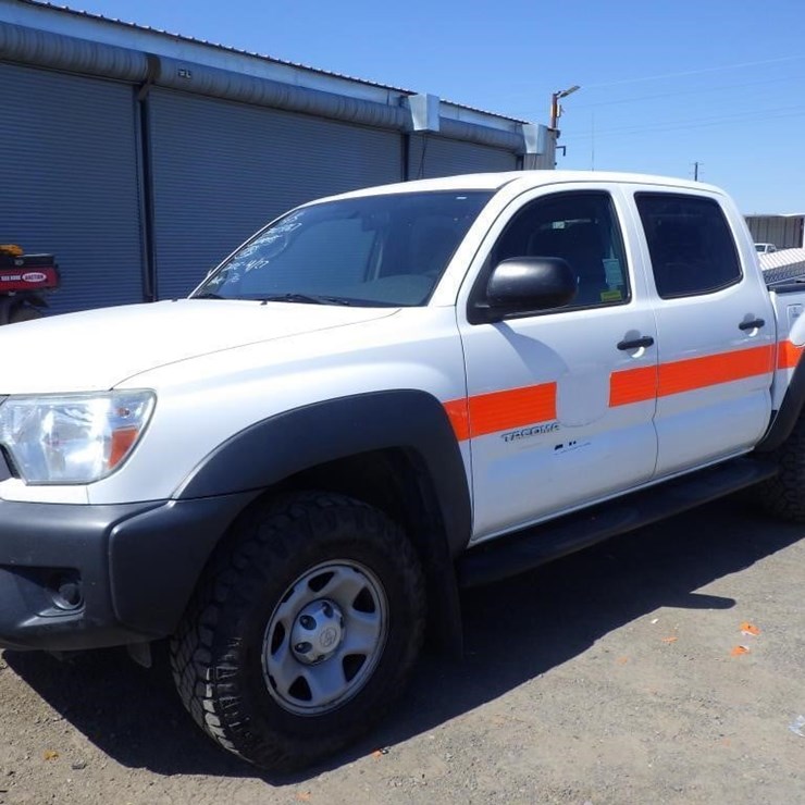 2013 TOYOTA TACOMA