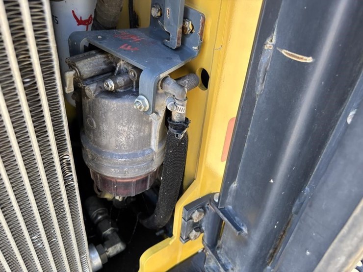 2018-yanmar-s220r-image-45