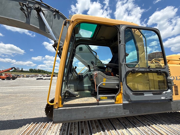 volvo-ec330b-lc-image-19