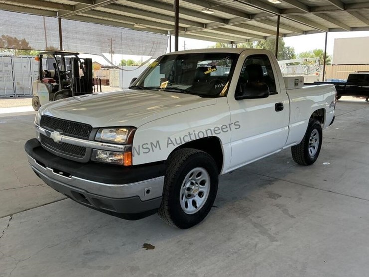 2005-chevrolet-silverado-1500-image-4