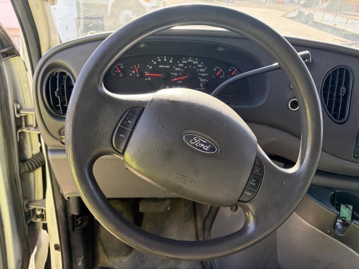 2008-ford-e350-sd-image-14