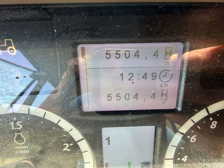 2019-john-deere-6155m-image-26