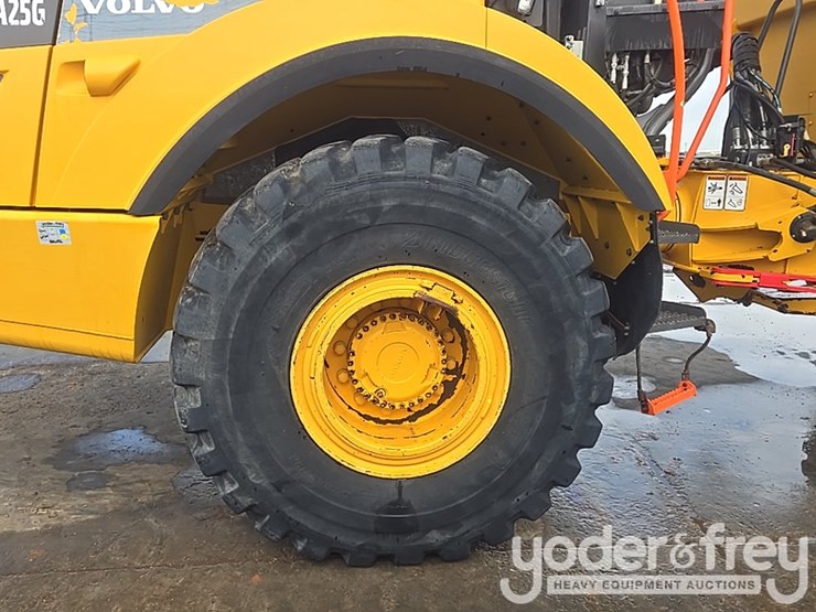 2023-volvo-a25g-image-10