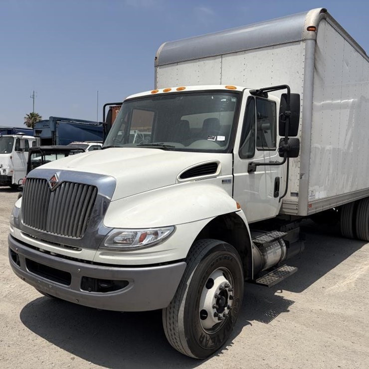 2014 INTERNATIONAL DURASTAR 4400