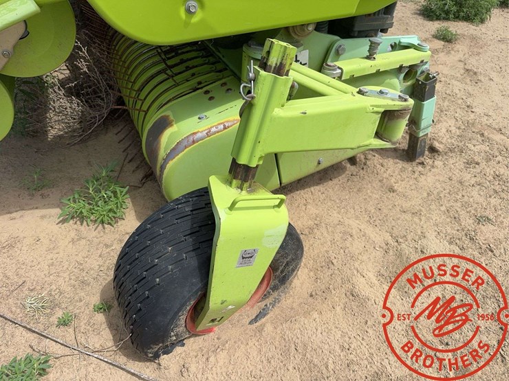 2014-claas-380-image-16