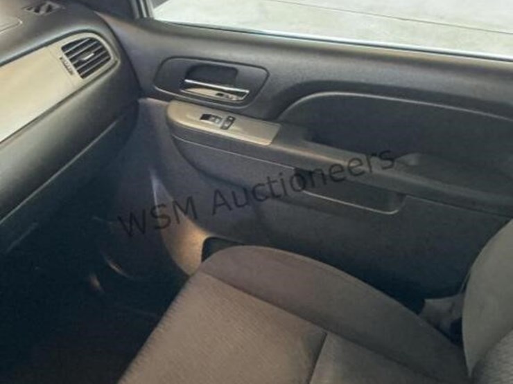 2014-chevrolet-tahoe-image-20