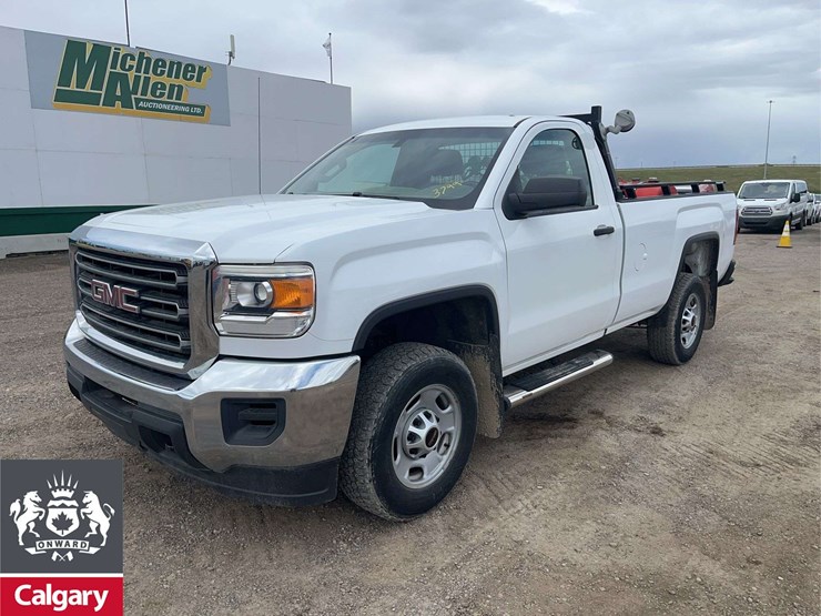 2015-gmc-sierra-2500hd-image-1