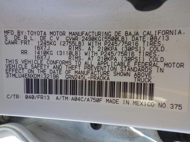 2013-toyota-tacoma-image-16