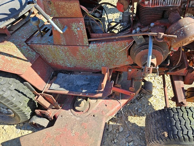 wheelhorse-c81-image-10