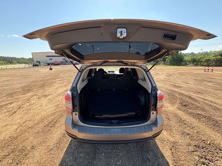 2014-subaru-forester-image-17
