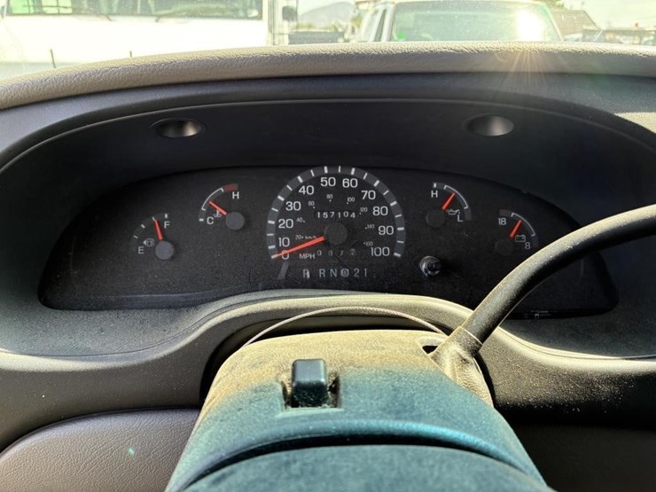 2002-ford-e350-sd-image-17
