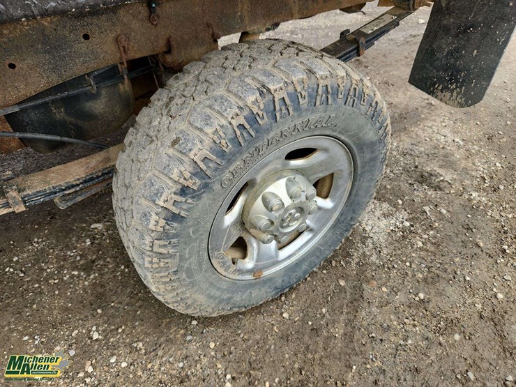 2011-dodge-3500-image-28