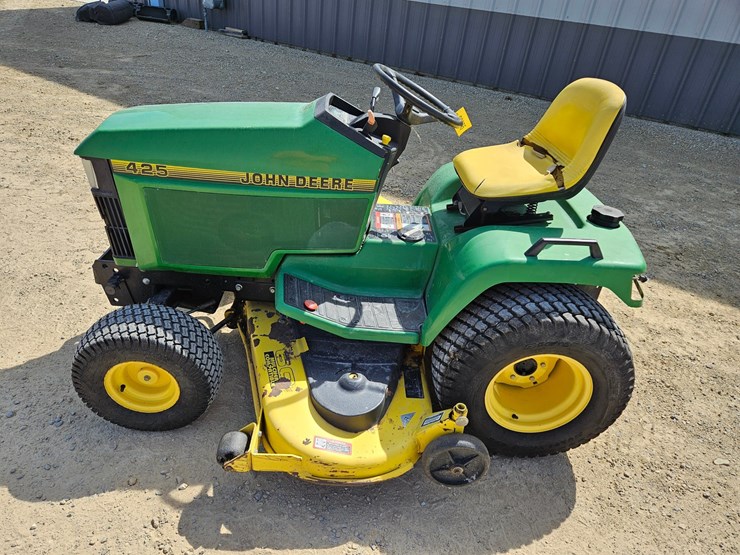 john-deere-425-image-2