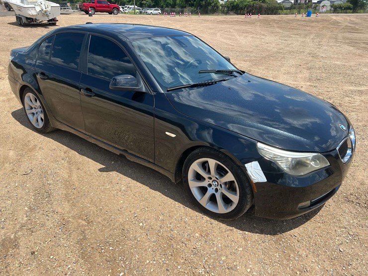 2010-bmw-535i-4-door-sedan-(171,524-miles)-image-4