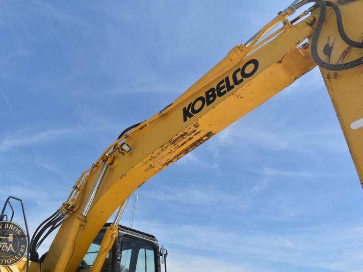 2014-kobelco-sk260sr-lc-3-image-26