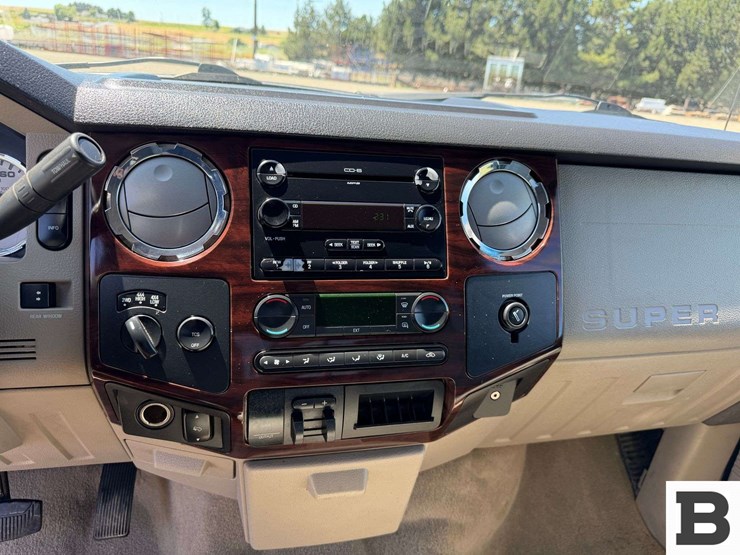 2008-ford-f450-image-26
