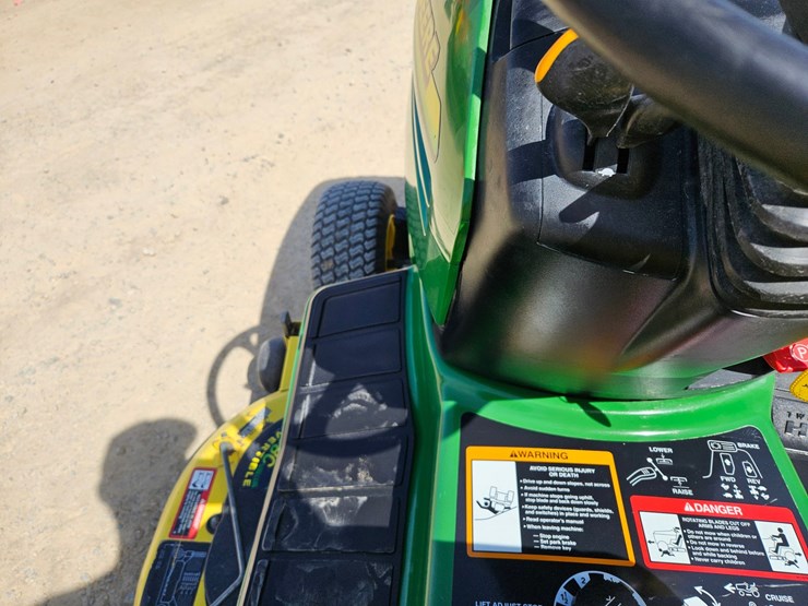 john-deere-325-image-24