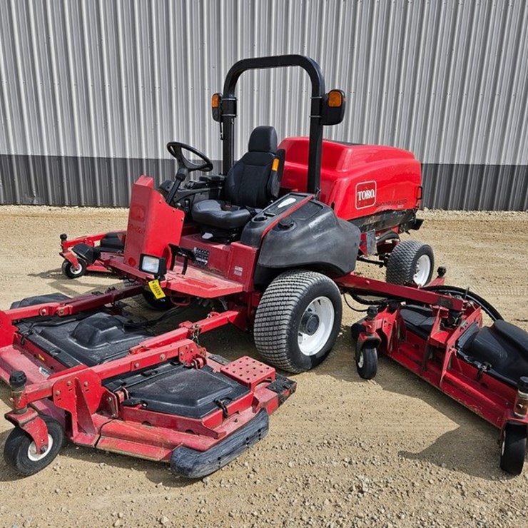 TORO GROUNDSMASTER 5900