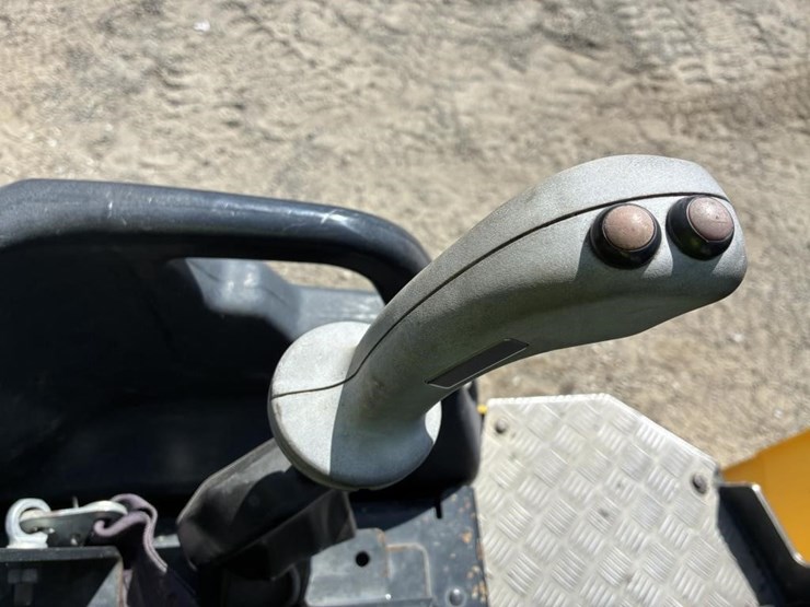 2019-bomag-bw120-image-20