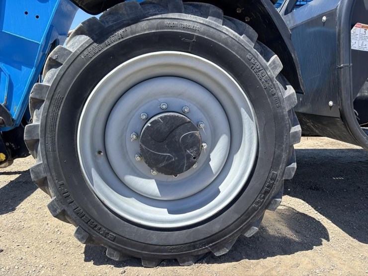2019-genie-gth844-image-20
