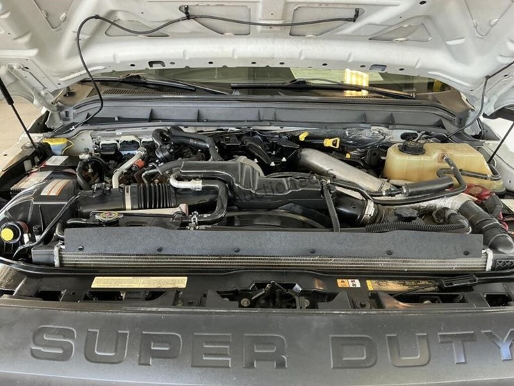 2014-ford-f550-image-11