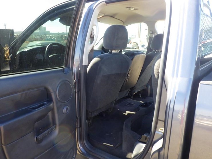 2004-dodge-ram-1500-image-7