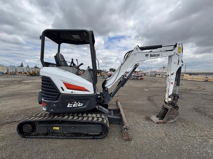 2021-bobcat-e26-image-7