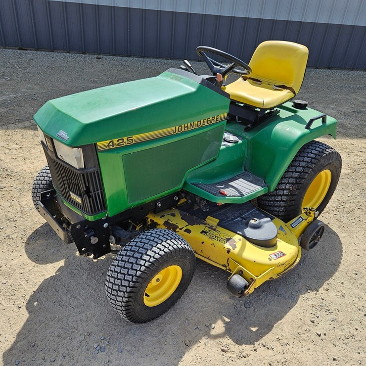 JOHN DEERE 425