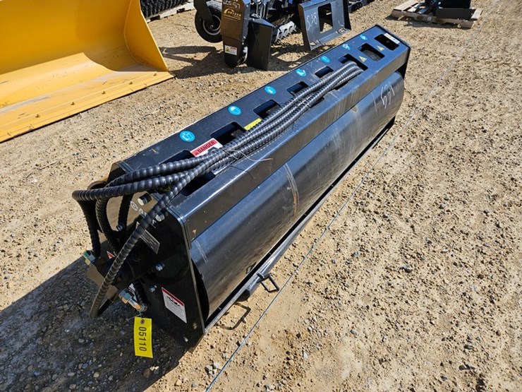#5110-•-agt-mower-king-ssvr72-vibratory-roller-image-7