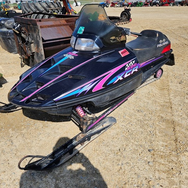 #5106 • Polaris 600 XCR` Snow Mobile