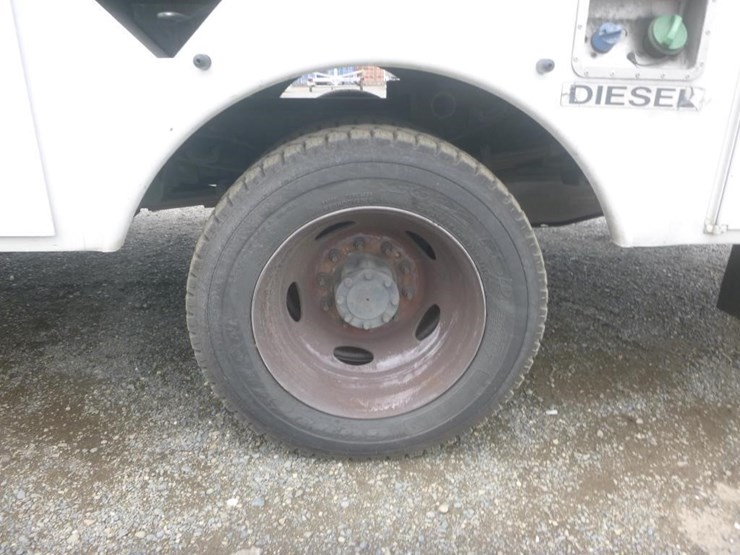 2012-ford-f550-image-29