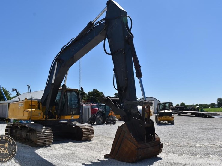 2010-deere-350d-lc-image-8