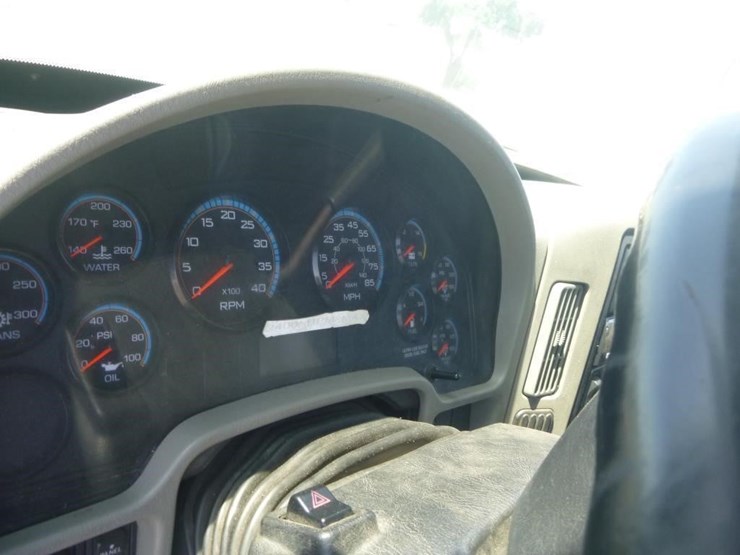 2009-international-durastar-4400-image-14