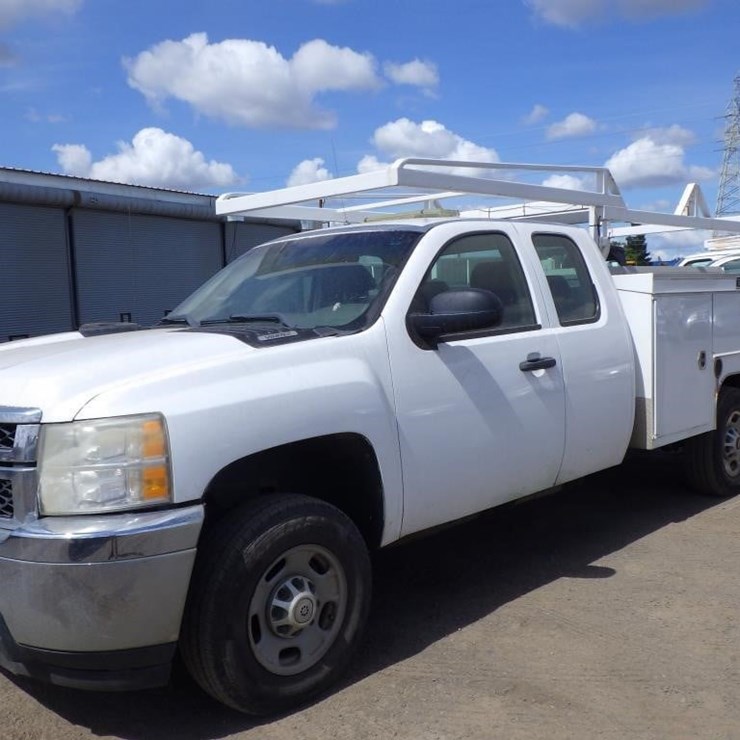 2011 CHEVROLET 2500