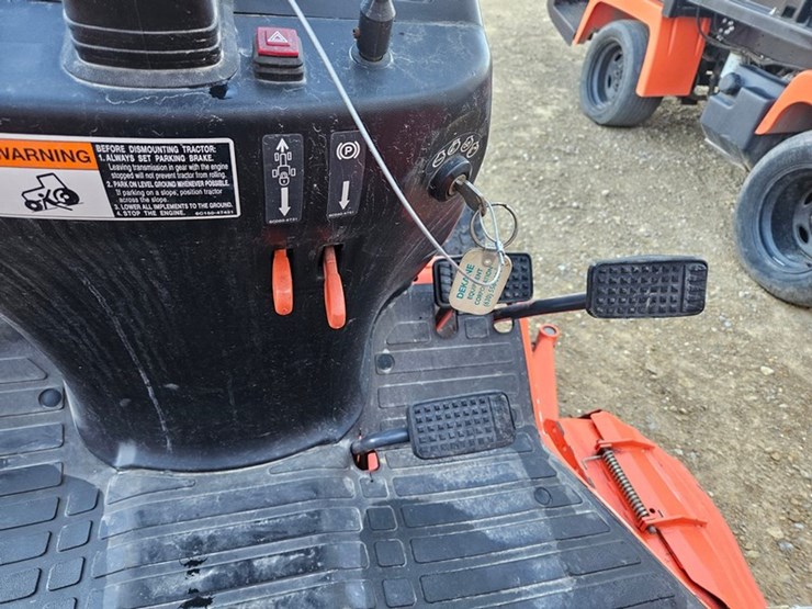 kubota-b7800hst-image-26