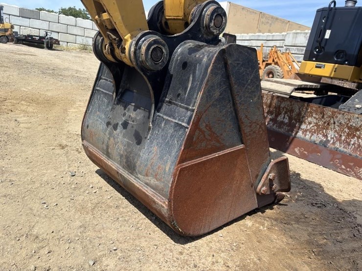 caterpillar-308cr-image-12