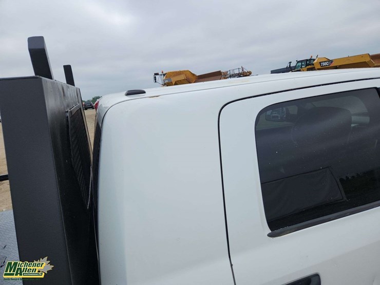 2011-dodge-3500-image-38