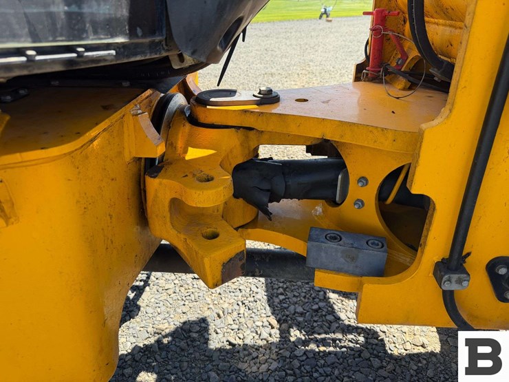 2018-jcb-409-image-40
