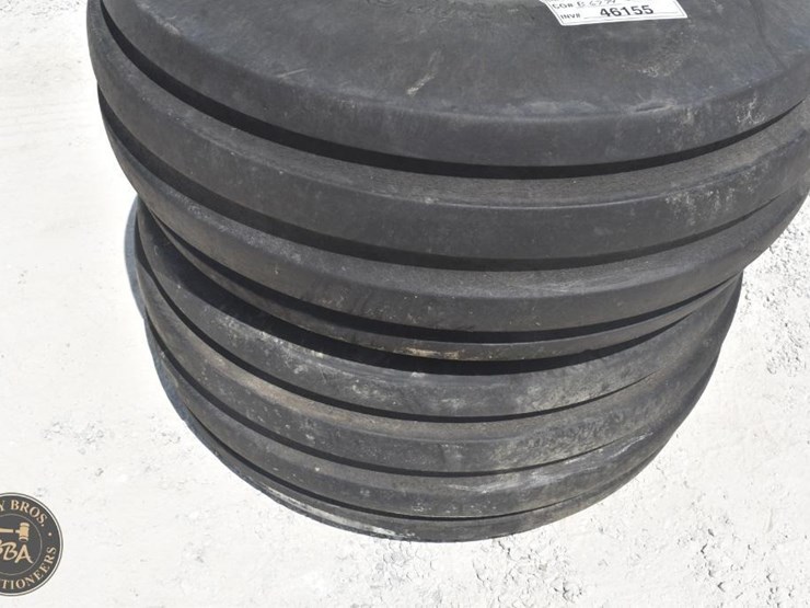 deere-tires-image-1