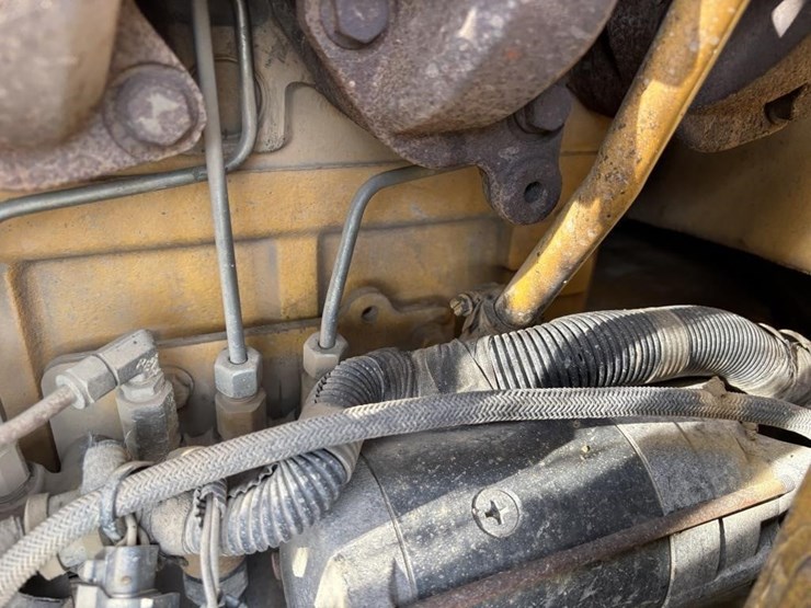 2010-deere-210lj-image-56
